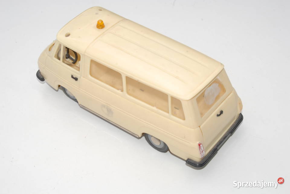 Stara zabawka samochód Skoda 1203 karetka antyk Cieszyn