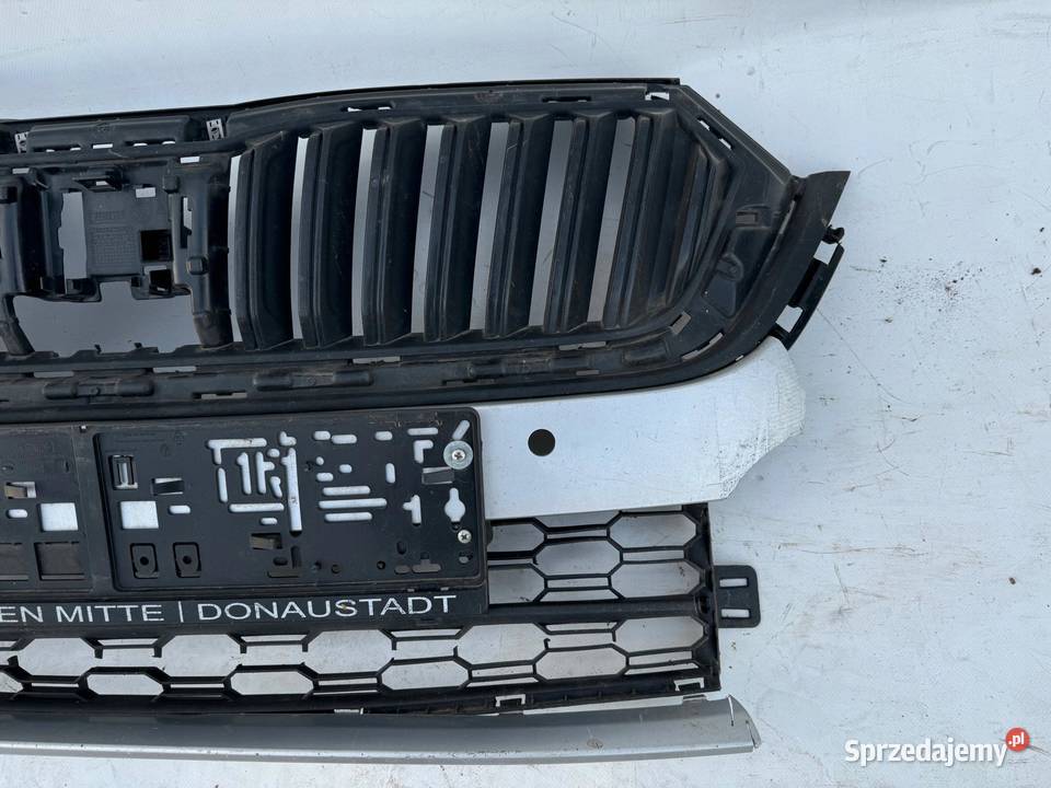 ATRAPA GRIL GRILL SKODA OCTAVIA 4 IV 5E3853653