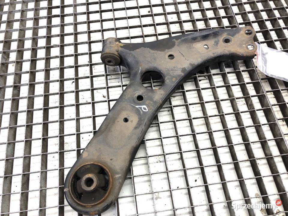 WAHACZ PRAWY PRZÓD HYUNDAI i30 Hatchback osobowe