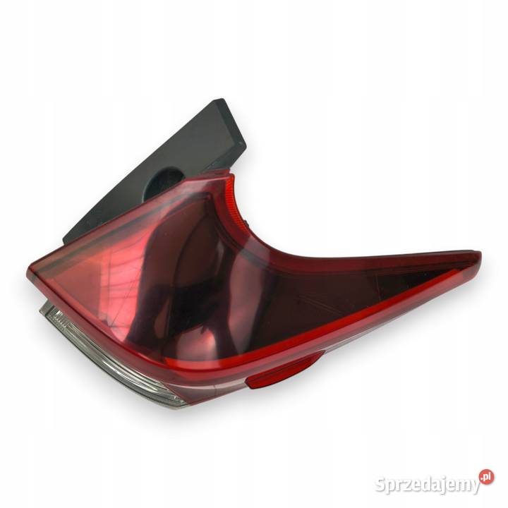 LAMPA PRAWA Toyota Auris II LIFT TYLNIA TYLNA
