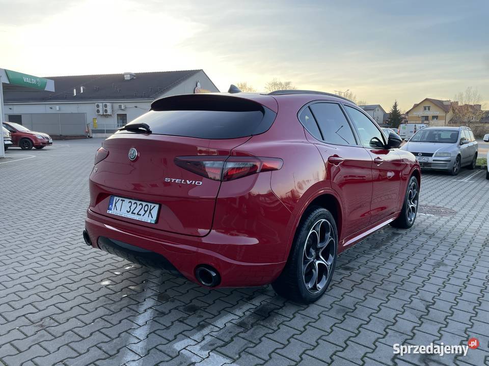 Alfa Romeo Stelvio bogate wyposażenie nieuszkodzony Tarnów sprzedam