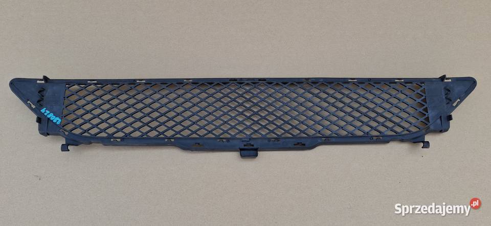 MERCEDES BKLAASA W246 KRATKA ZDERZAKA ŚRODKOWA Bieleń