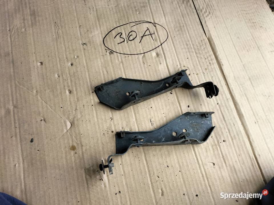 AUDI 80 B4 80B4 UCHWYT MOCOWANIE LAMPY PRAWE Kamień-Kolonia