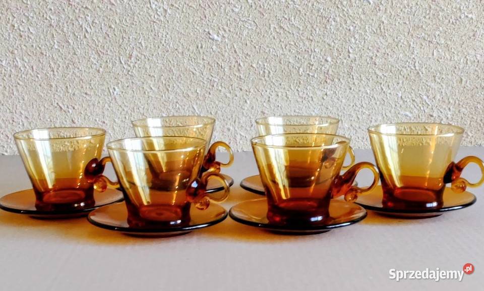 Filiżanki ze spodkami miodowe PRL 6 sztuk Chełm