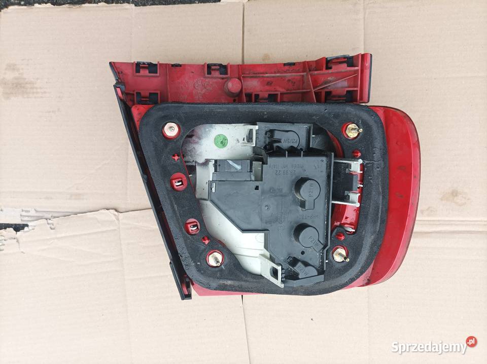 Lampa tylna prawa Audi a4 b5 Sedan LIFT lz5l mazowieckie sprzedam