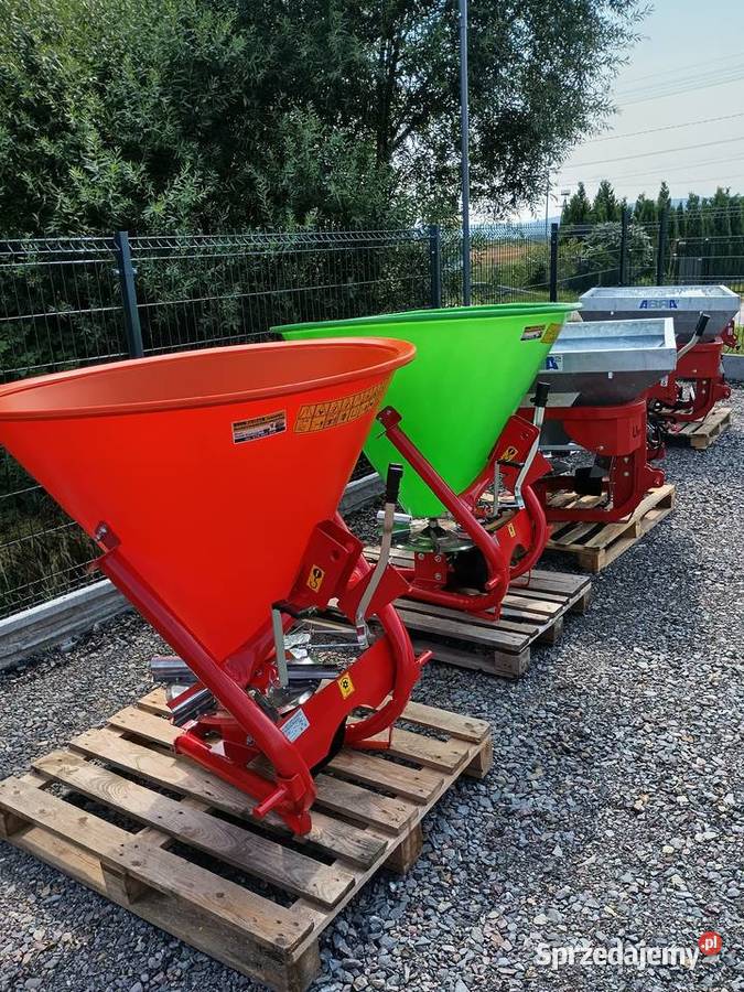 Rozsiewacz Nawozów Lejek 500l nieuszkodzony Wzdół Rządowy