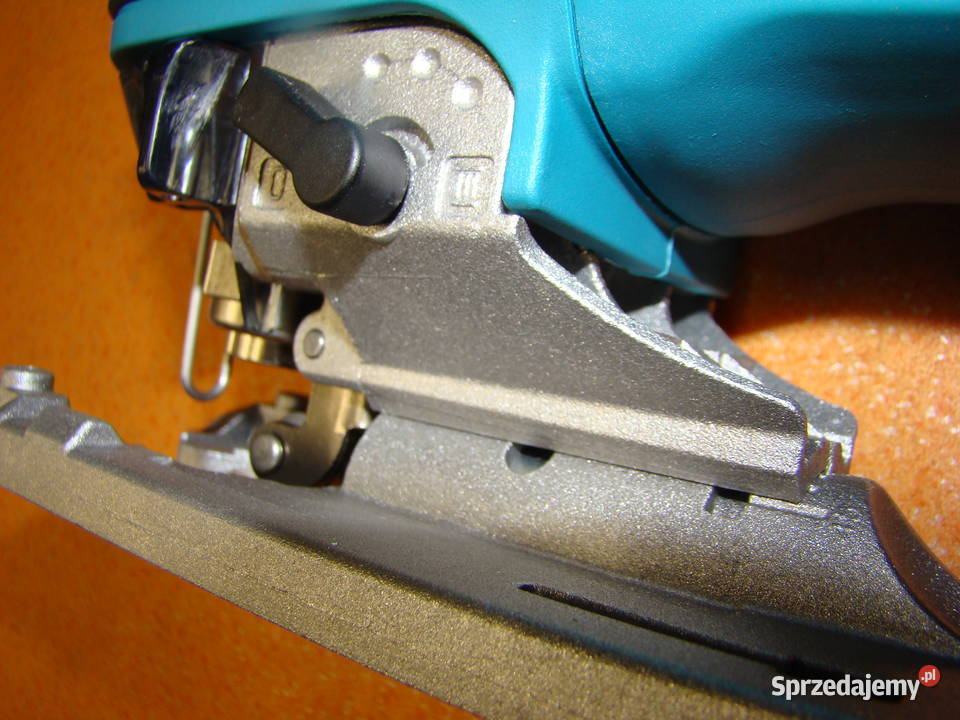 Wyrzynarka z podcinaniem Makita 720W Ref 4350 CT
