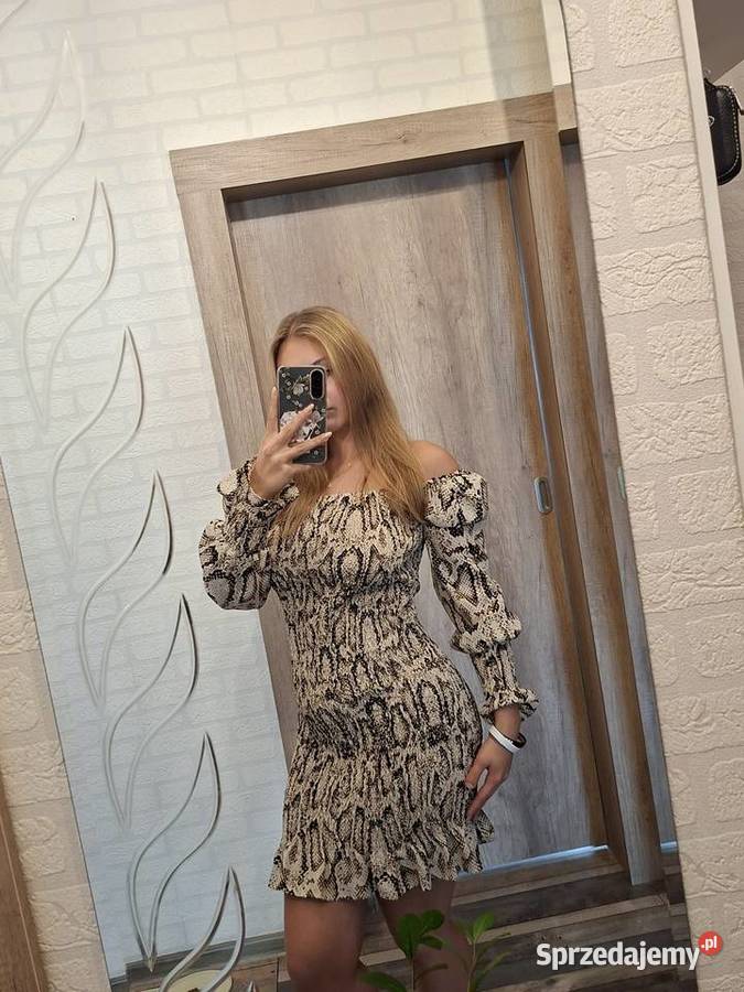 Sukienka hiszpanka w print węża Kutno