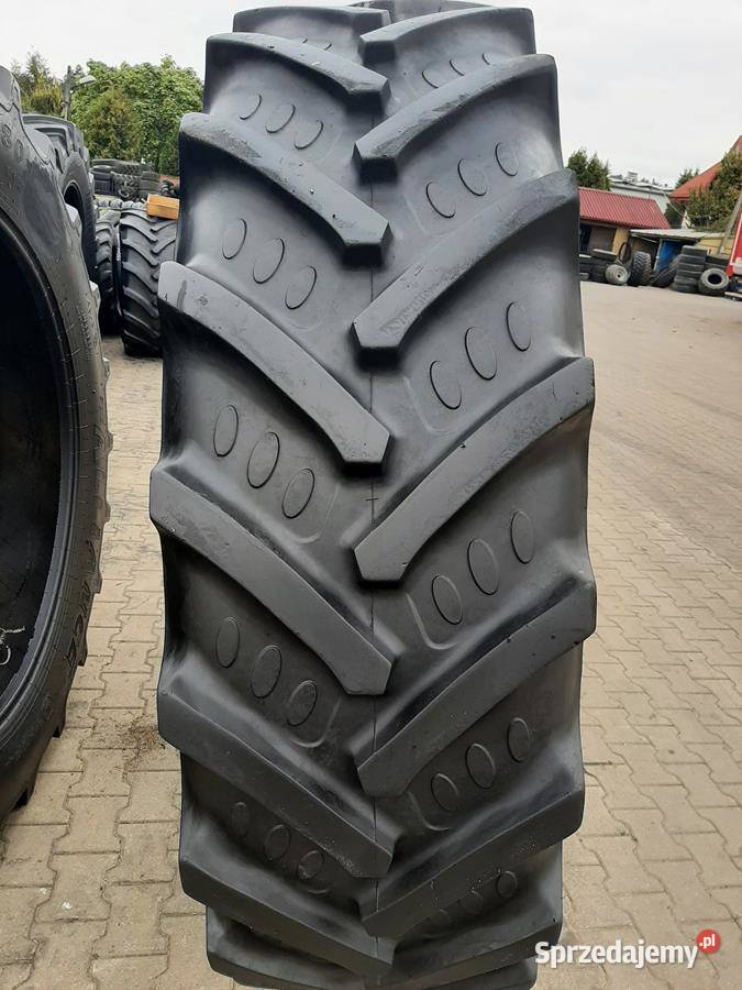 Opona używana rolnicza 52085R46 208R46 BKT AGRI 85 Zaścianki