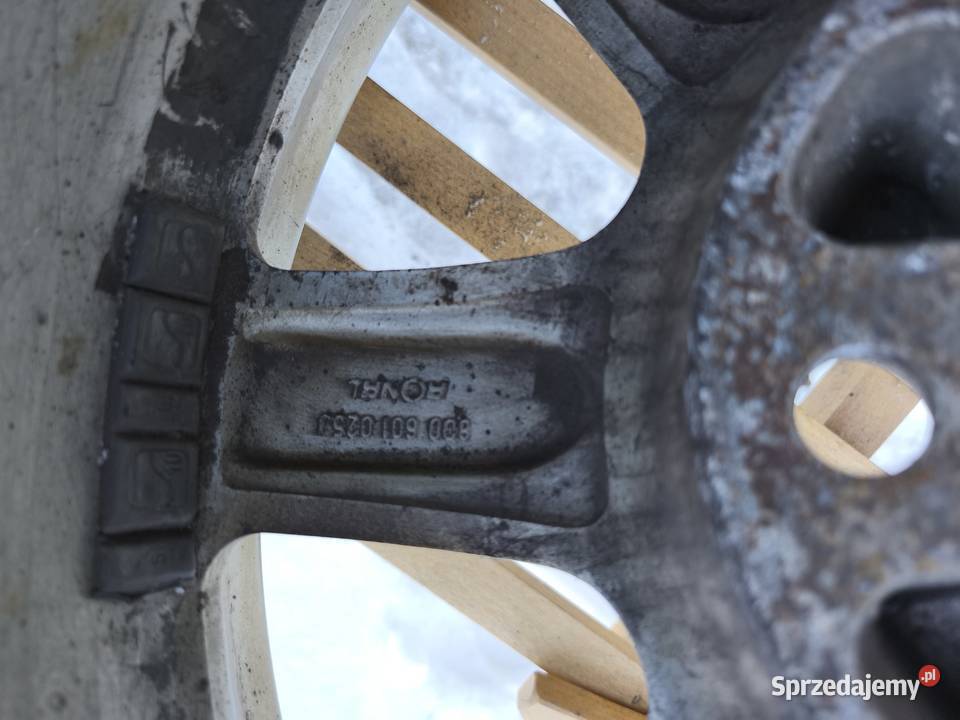 Felga Ronal 5x112 8D0601025J Audi z oponą