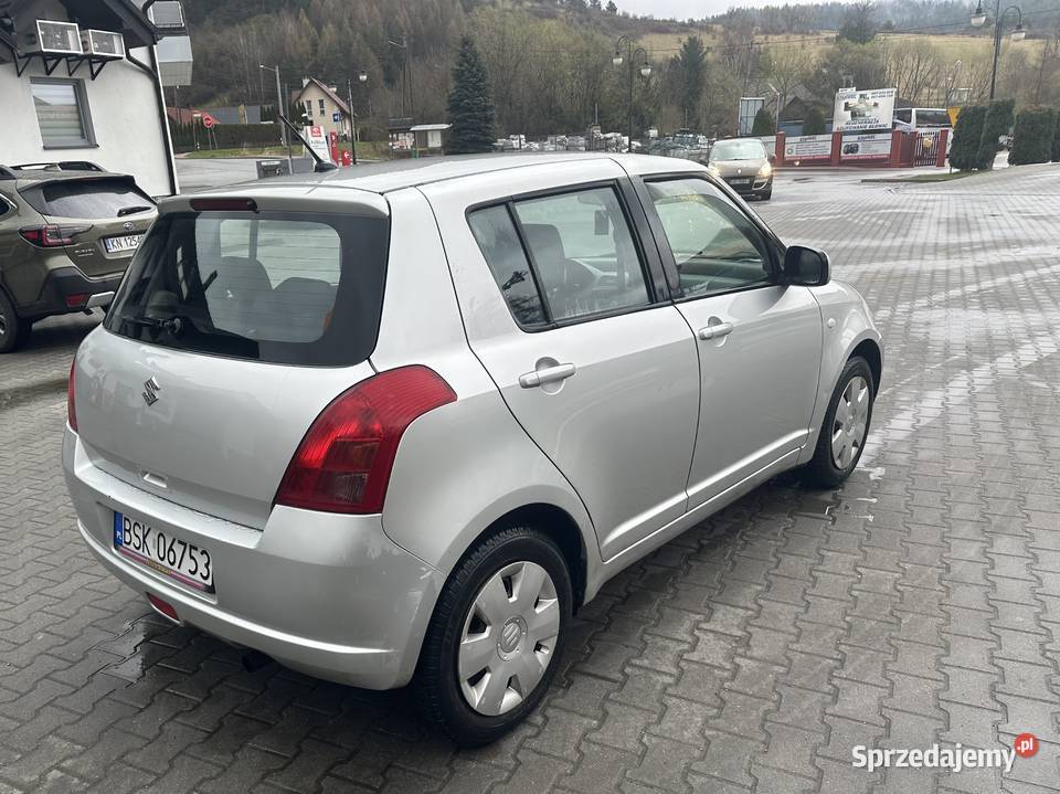 Suzuki Swift 4x4 klima Zarejstrowany w Polsce 1500cm3 Nowy Sącz sprzedam