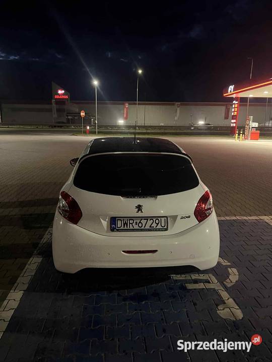 Peugeot 208 nieuszkodzony Kiełczów