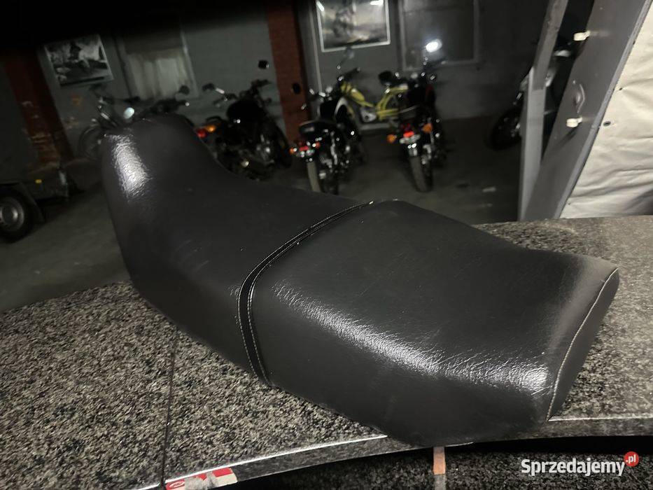 SUZUKI GSX 1100G Siedzenie Kanapa Fotel Poznań