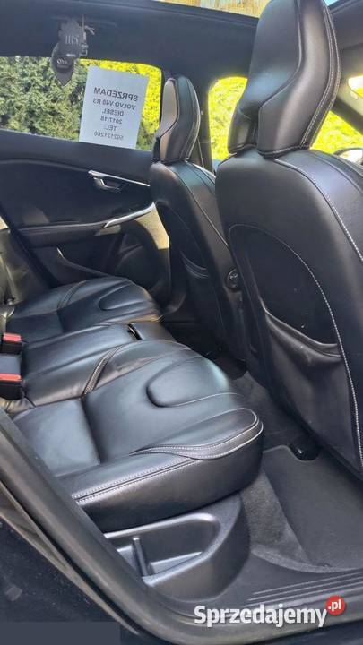 Volvo V40 20 diesel 150 2017r Oszczędny i Rok produkcji 2017 Bielawa