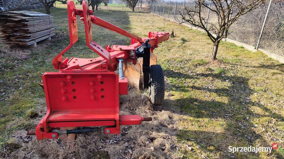 Pług Agromasz 4skibowy 31 jednobelkowy Waśniów