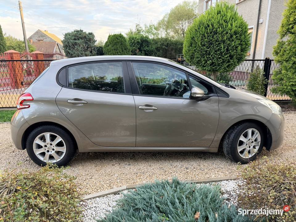Peugeot 208 14VTI Poczesna