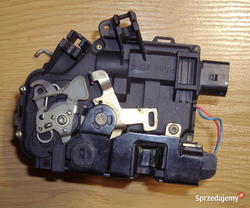 AUDI A6 C5 ZAMEK DRZWI TYŁ LEWY 4B0839015G Katowice