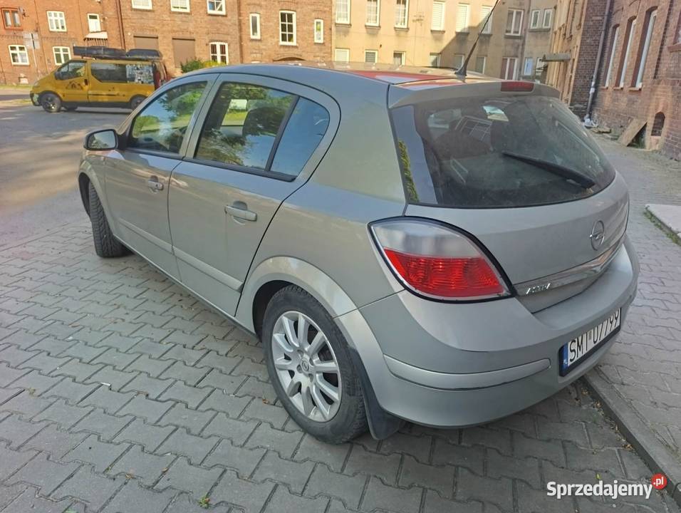 Astra H z gazem prywatna Długie opłaty autoalarm Sosnowiec sprzedam