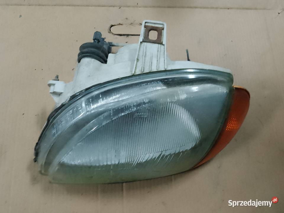 Fiat Seicento lampa przednia prawa przód prawy osobowe Liniewo