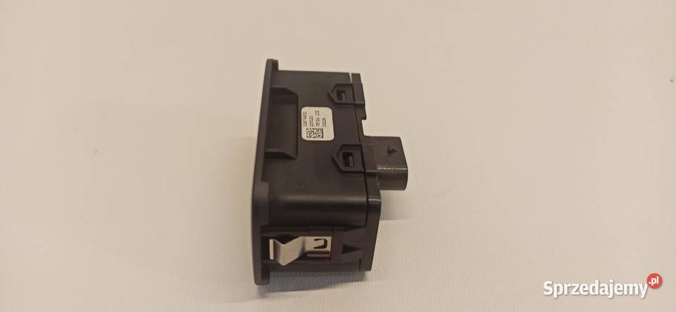 VOLVO XC40 PRZYCISK KLAPY BAGAŻNIKA 31674800 sprzedam