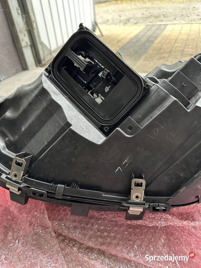 LAMPA PRAWA PRZÓD MERCEDES GLE 166 292 FULL LED osobowe Jasło
