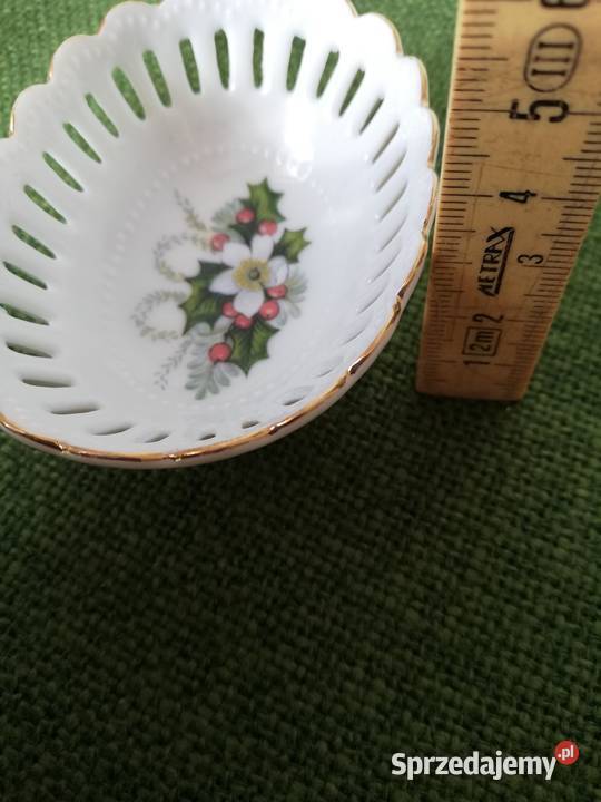 Cudeńko miniaturowy porcelanowy koszyczek Gorlice