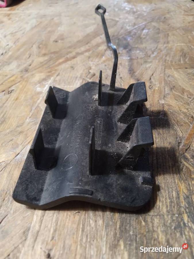 Zaślepka haka mercedes w 204 Pozostałe sprzedam