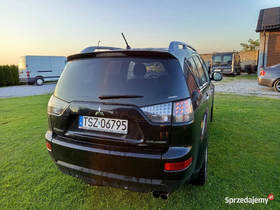 Mitsubishi Outlander 20 DID 4x4 7 osobowy nieuszkodzony