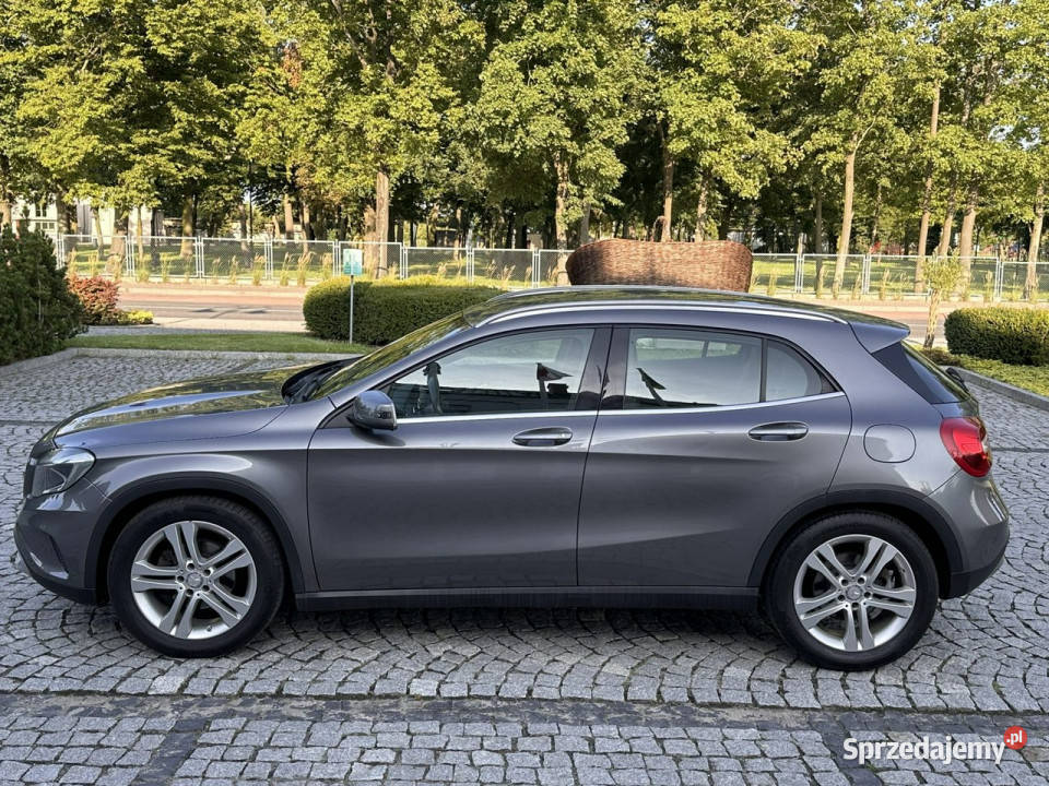 Mercedes GLA 200 Sadlno