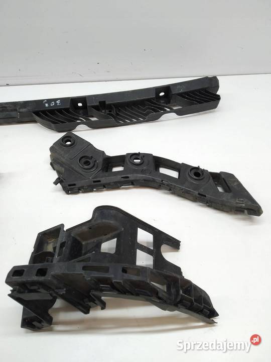 ŚLIZG ZDERZAKA TYŁ KOMPLET VW Volkswagen Touran Rok produkcji 2016