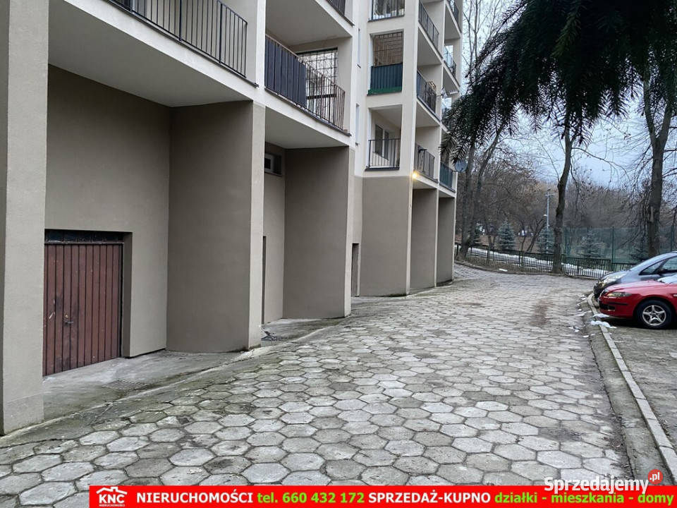 Garaż w budynku Kalinowszczyzna
