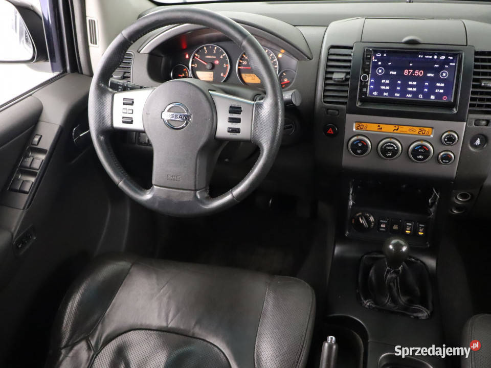 Nissan Pathfinder 25 dCi radio Pathfinder