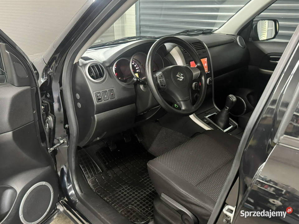 Suzuki Grand Vitara 29tyśkm stan fabryczny 1wł VAT marża