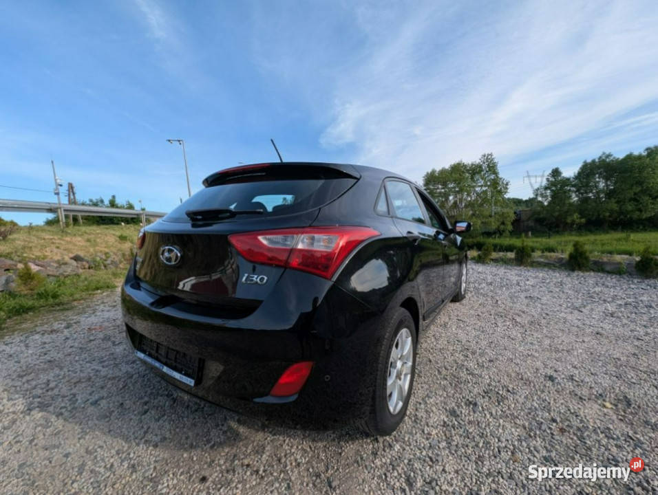 Hyundai i30 HB 14 benzyna Navi kamera cofania manualna Kamienna Góra