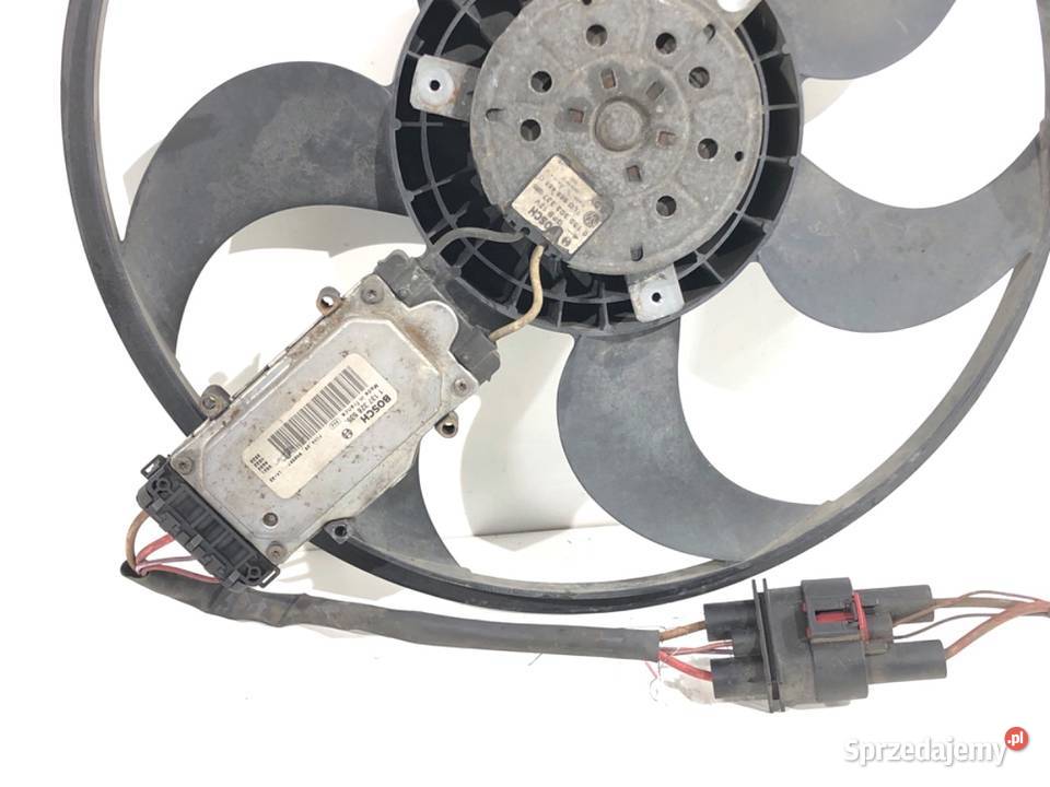 WENTYLATOR CHŁODNICY AUDI Q7 4L 30 240 osobowe