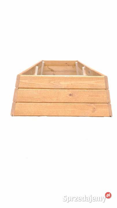 Drewniana obudowa grobu skośna Nowe Grodziczno