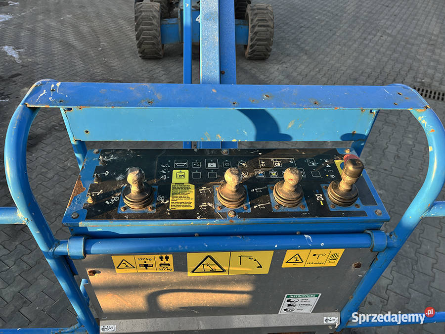 Podnośnik koszowy terenowy 2577 m Genie Z8060 Kęty
