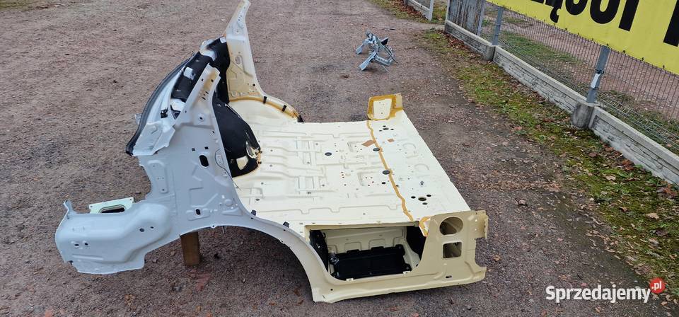 IVECO DAILY ĆWIARTKA PRZÓD Z PODŁOGĄ PODŁUŻNICE Bieleń