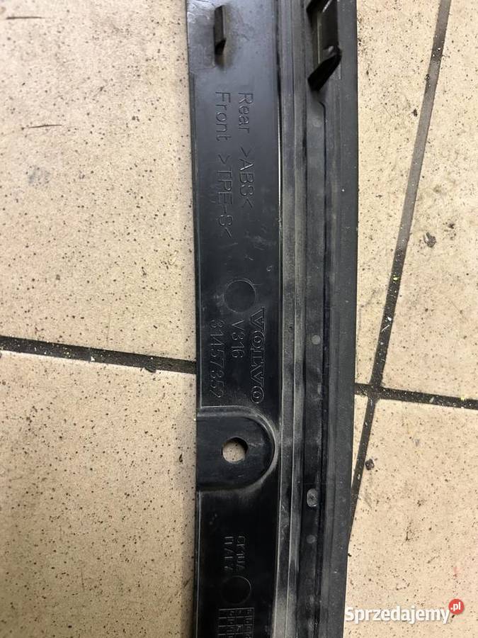 Volvo XC40 osłona pasa 31457352 Łuków