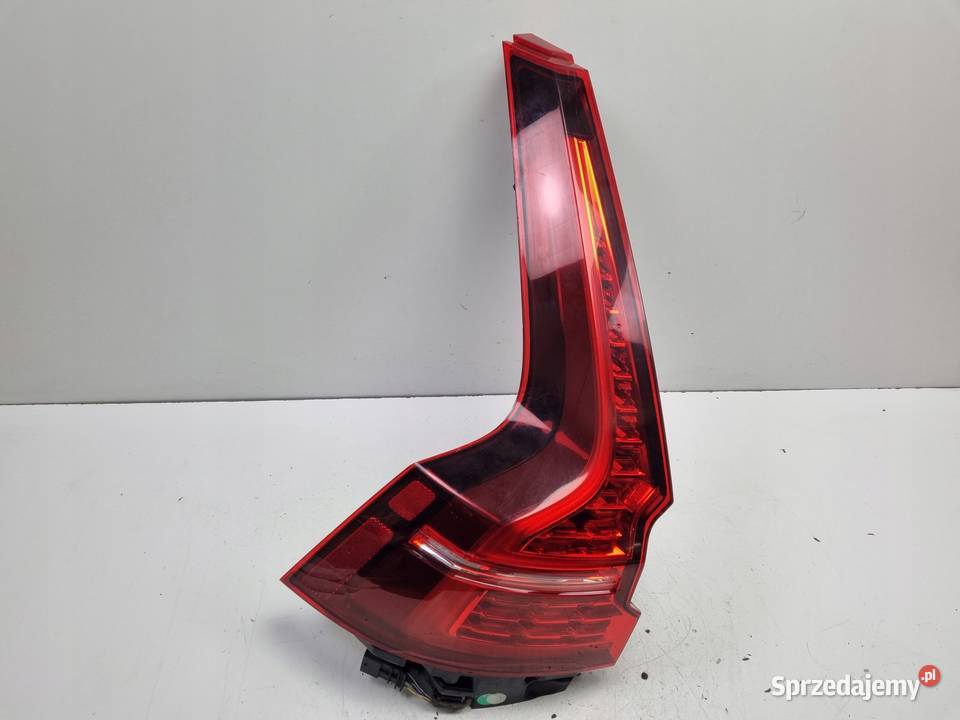 Volvo V60 II 1824r TYLNIA TYLNA LAMPA LEWA lewy