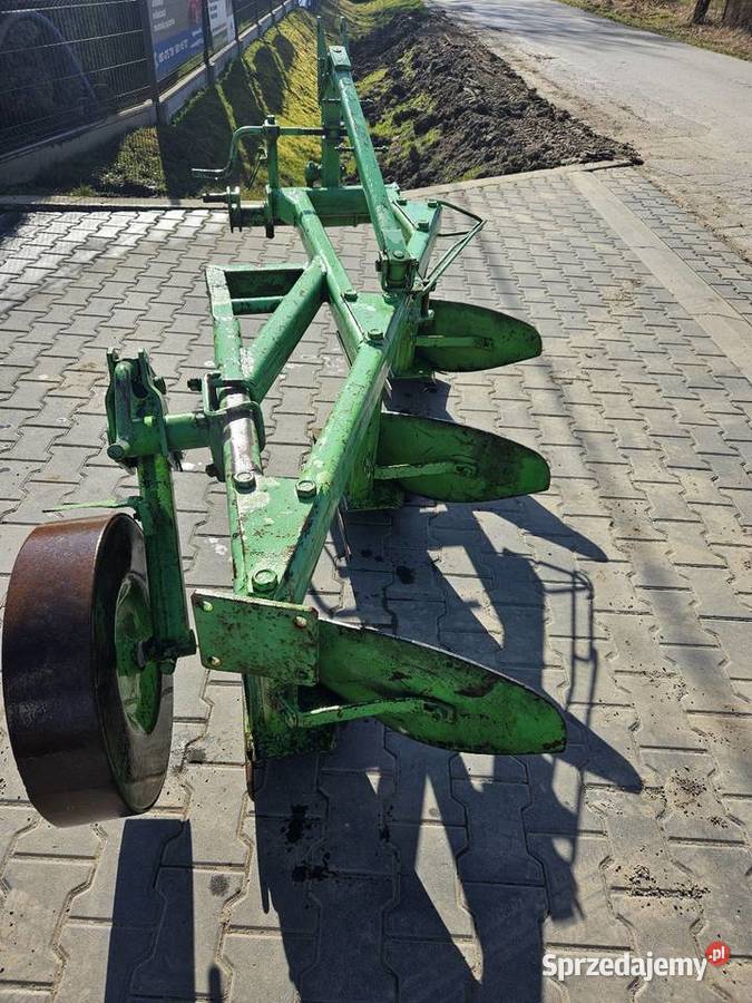 Pług 3 skibowy grudziądz nieuszkodzony Stogniowice sprzedam