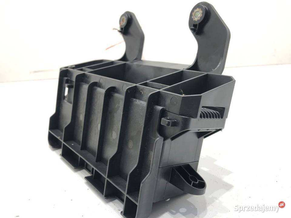 SKRZYNKA BEZPIECZNIKÓW VOLVO V40 Hatchback 20