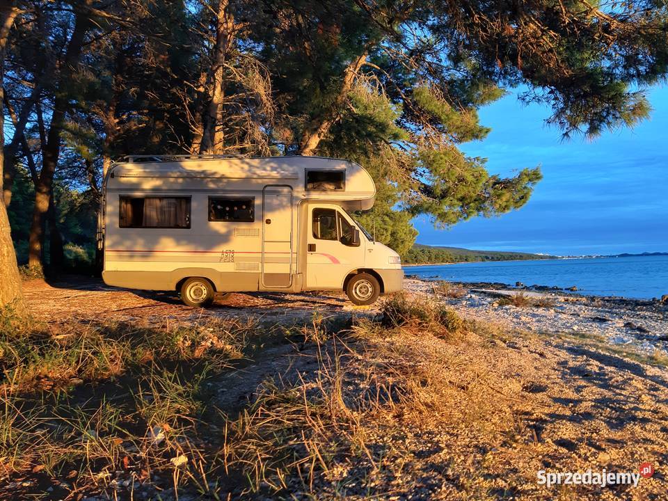 kamper camper wynajem wolne terminy wakacje Wakacje i podróże
