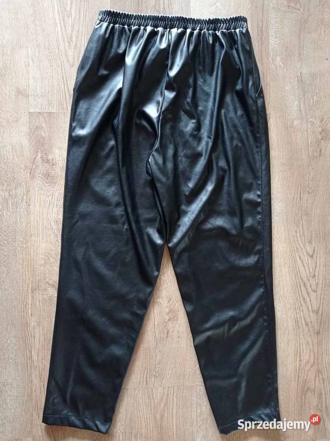 Czarne spodnie marki Peacocks Długie