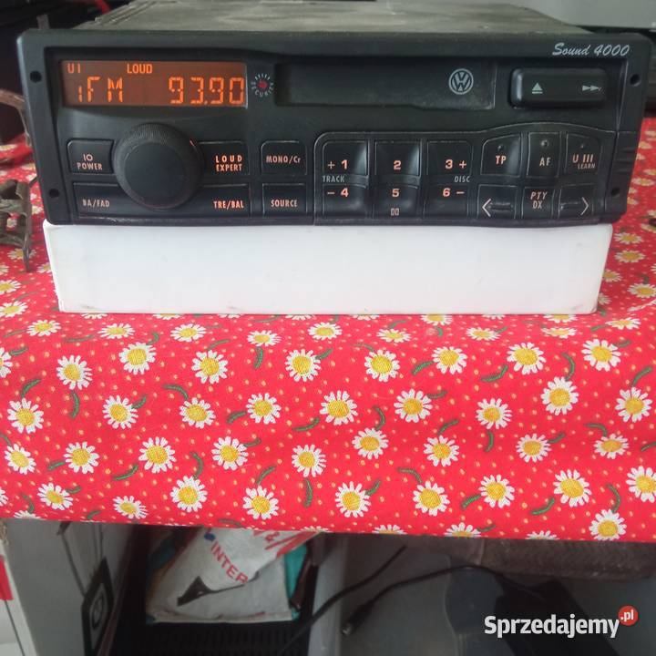 Kultowe stare radio VW sound 400 na kasetę Radioodtwarzacze