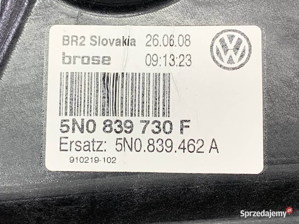 PODNOŚNIK SZYBY PRAWY TYŁ VW TIGUAN 5N0839730F osobowe Wyposażenie wnętrza sprzedam