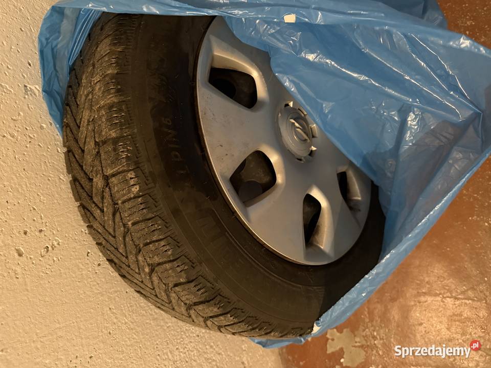 Opel Astra J Cosmo 14 turbo 140 biksenon manualna Kórnik