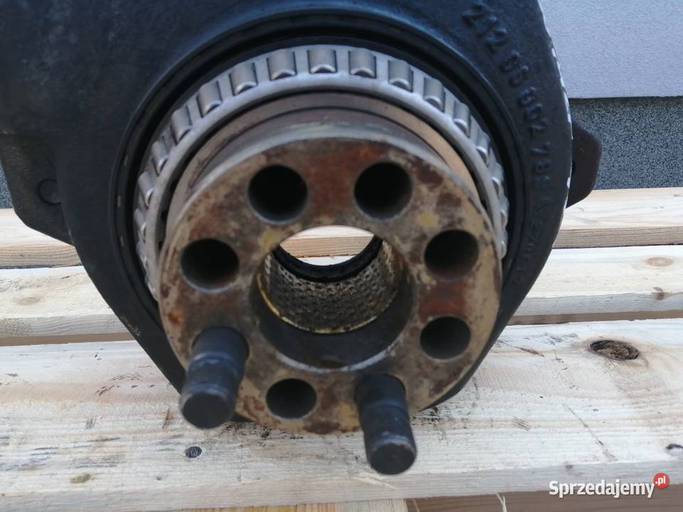 Zwrotnica lewy tył Manitou MLT 932 Spicer Wilkowo