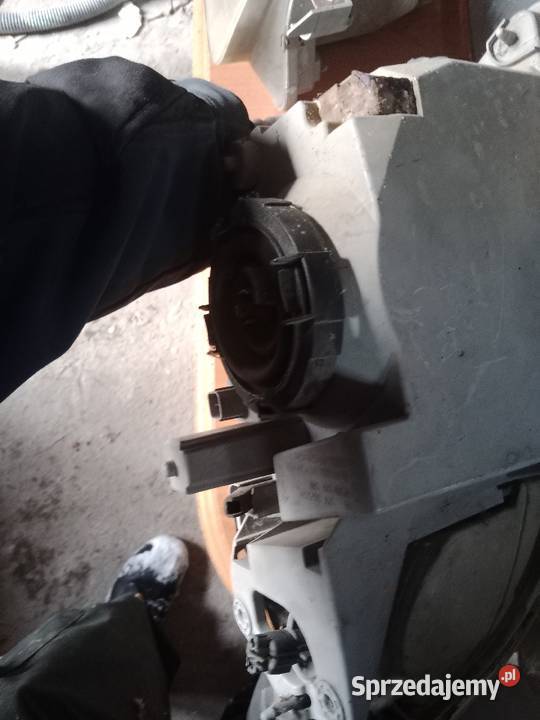 Lampy przednie Mazda 323 Wyszków sprzedam