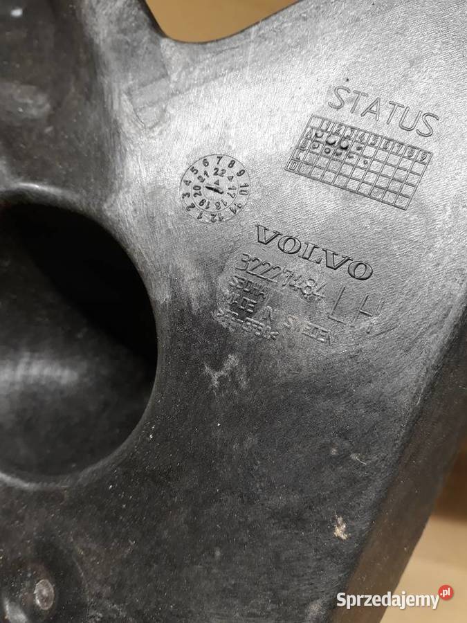 VOLVO XC40 ŚLIZG ZDERZAKA LEWY TYŁ 32227484